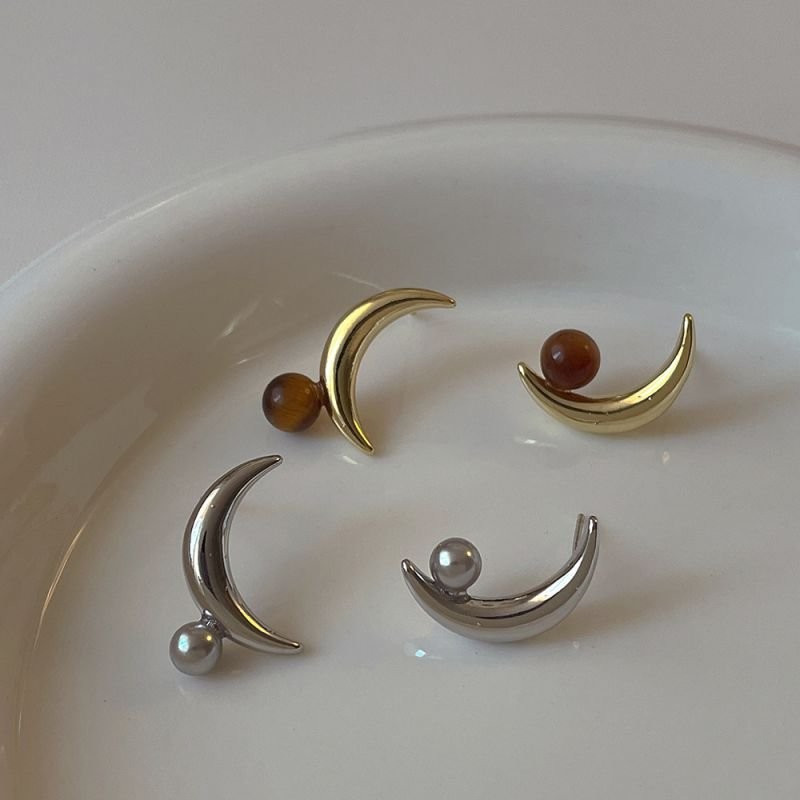 Серьги-гвоздики полумесяцы с бусиной CJC26186 Серьги-гвоздики полумесяцы с бусиной CJC26186