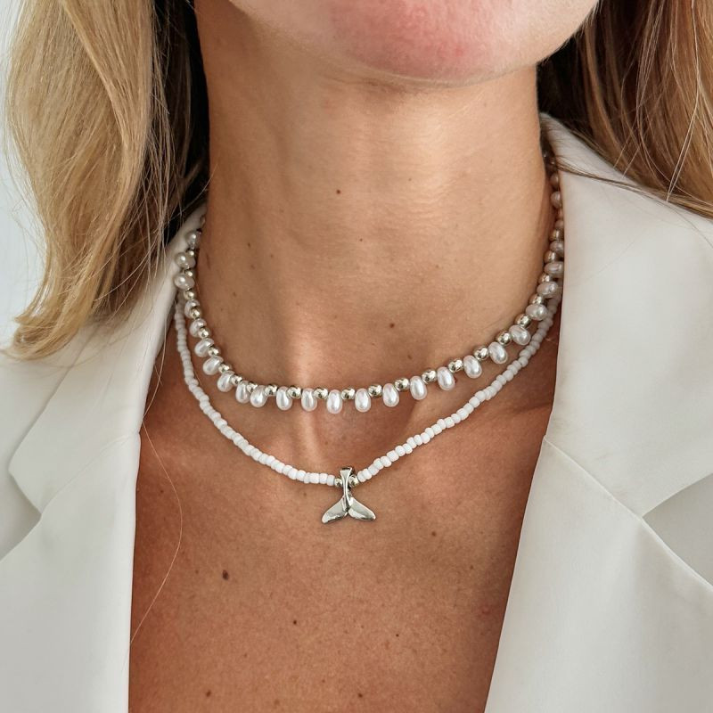 Двойной жемчужный чокер с подвеской в форме хвоста кита CJS98412