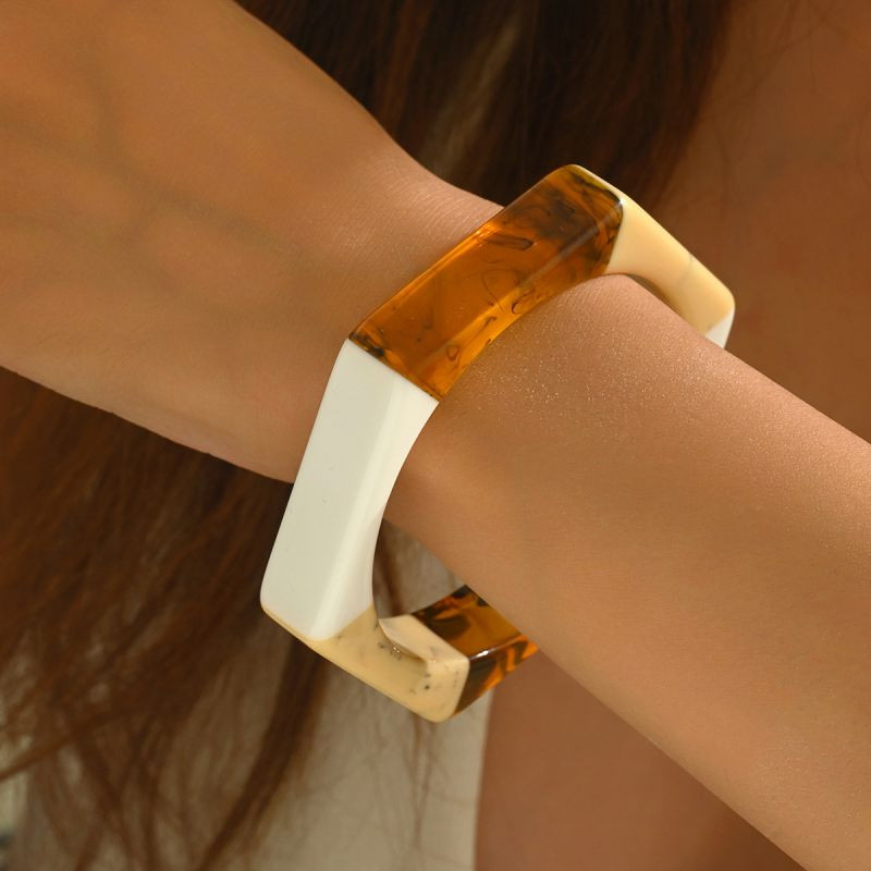 Жесткий браслет CJR81397 Жесткий браслет CJR81397