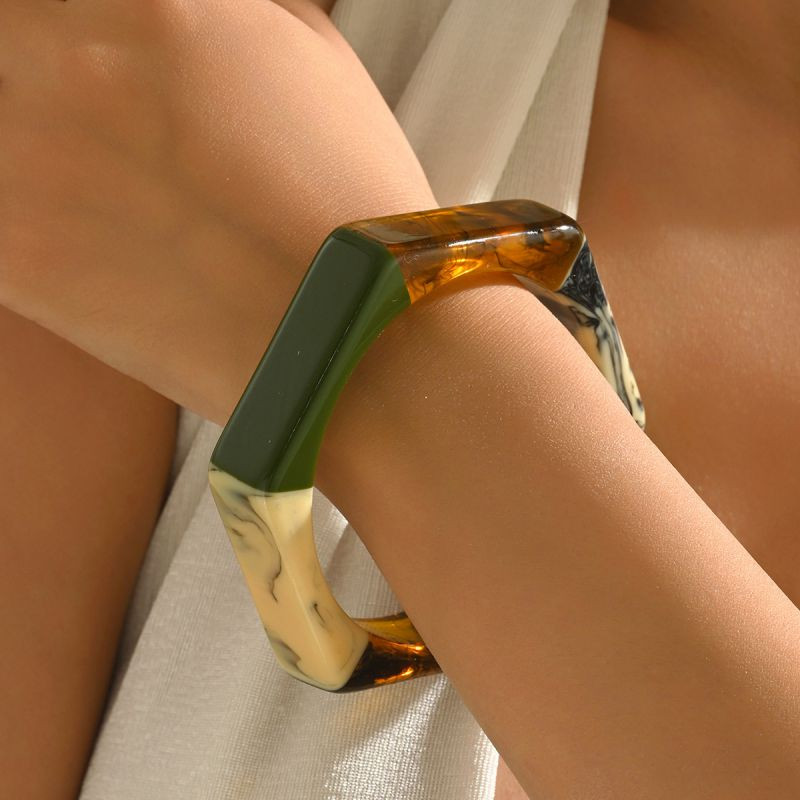 Жесткий браслет CJR81397 Жесткий браслет CJR81397