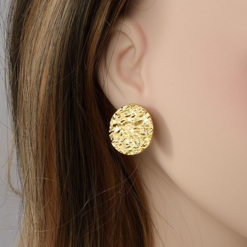 Дизайнерские золотистые серьги гвоздики с эффектом мятой фольги 1J10629CJJ