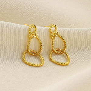 Серьги пусеты из переплетенных фактурных колец CJH38172 Серьги пусеты из переплетенных фактурных колец CJH38172