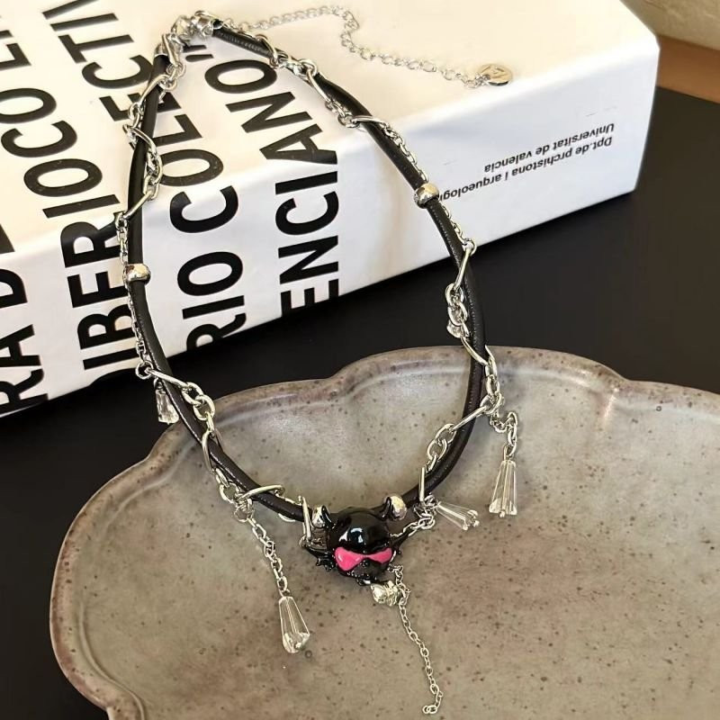 Готическое многослойное колье с сердцем и цепями CJD68574 Готическое многослойное колье с сердцем и цепями CJD68574