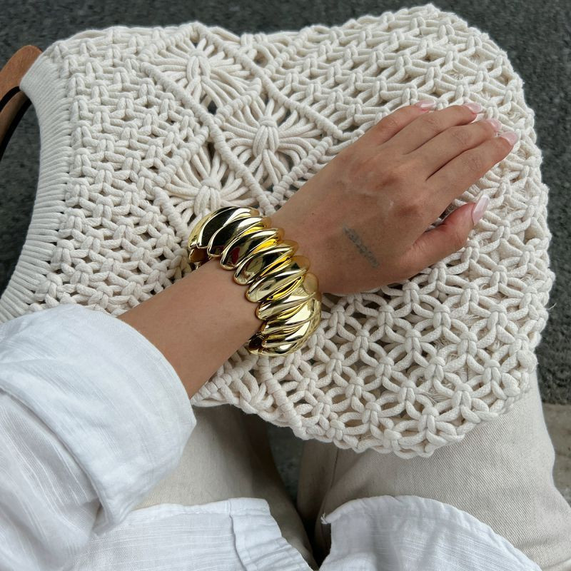 Жесткий браслет CJP36141 Жесткий браслет CJP36141