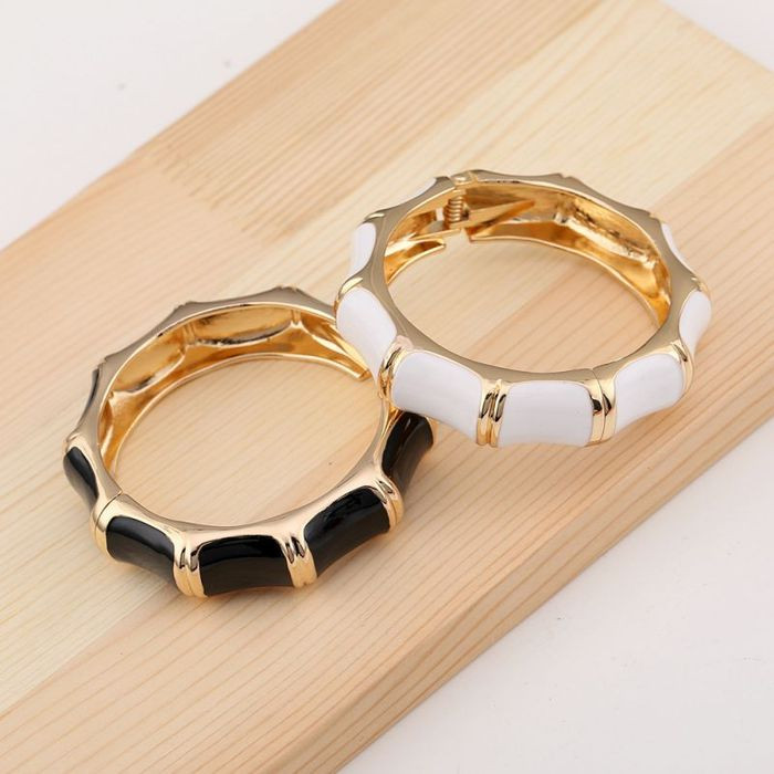 Жесткий браслет CJM71235 Жесткий браслет CJM71235