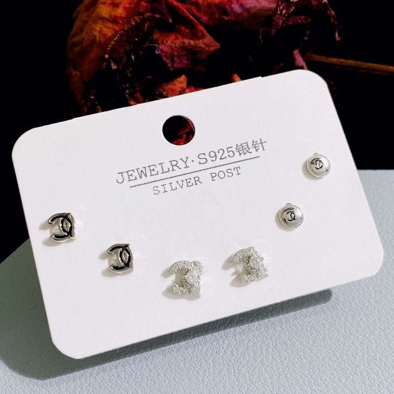 Ювелирный комплект серег CJH82070