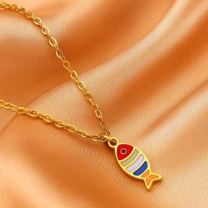 Золотистая цепочка с кулоном в форме яркой рыбки J10571CJJ