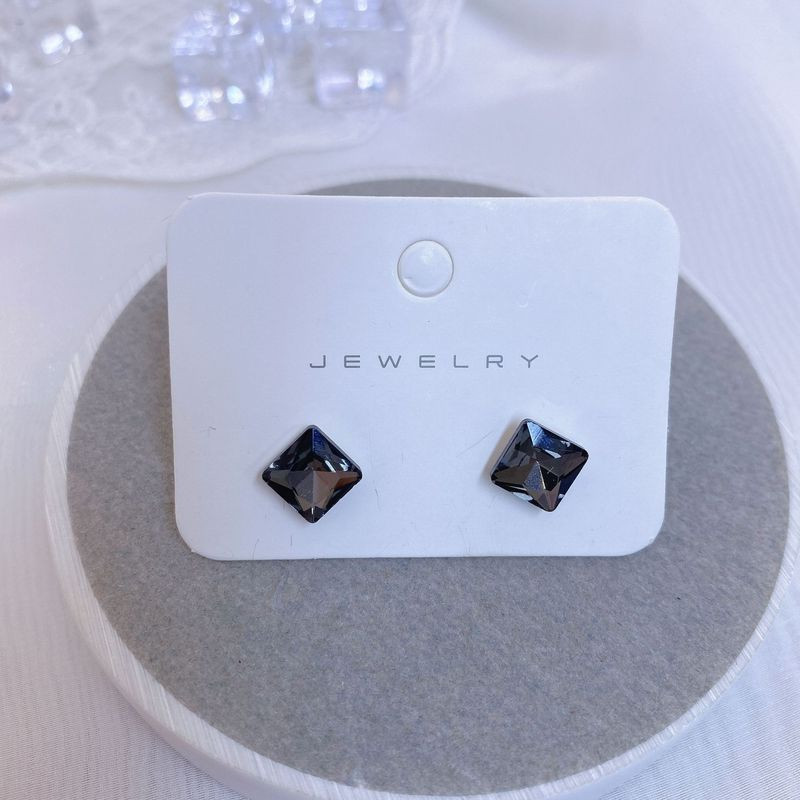 Серьги-гвоздики кристаллы 1J11832CJJ Серьги-гвоздики кристаллы 1J11832CJJ