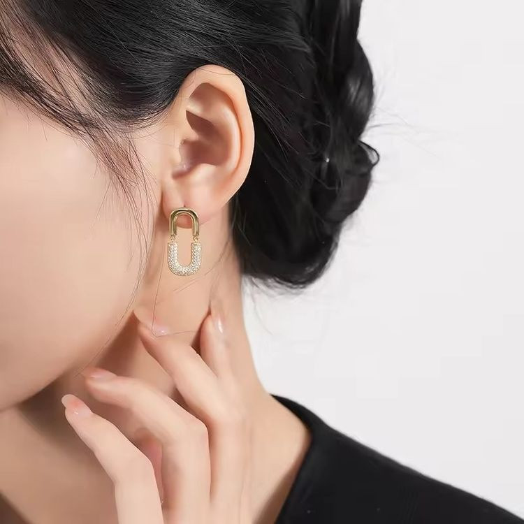 Стальные серьги-гвоздики с напылением золотом на колечке J10245CJJ