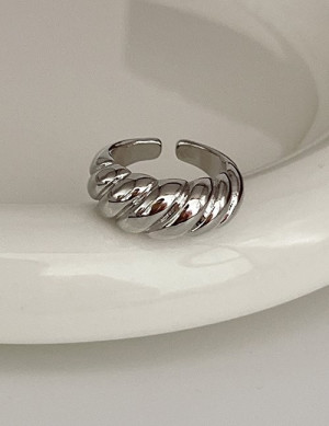 Ювелирное кольцо M18509 Ювелирное кольцо M18509