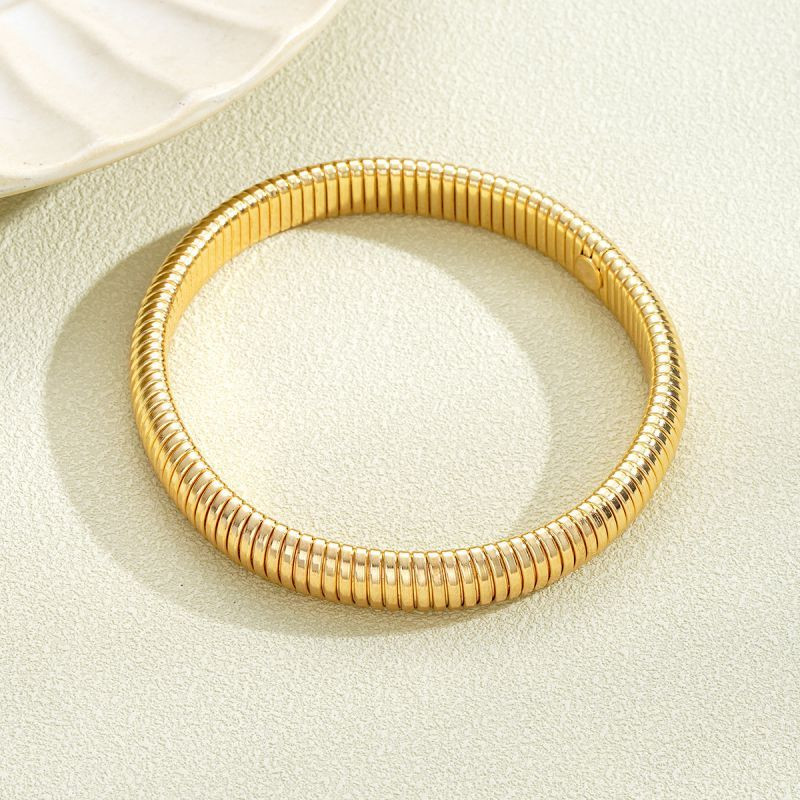 Браслет жесткий тонкий с алмазной гранью CJN34446