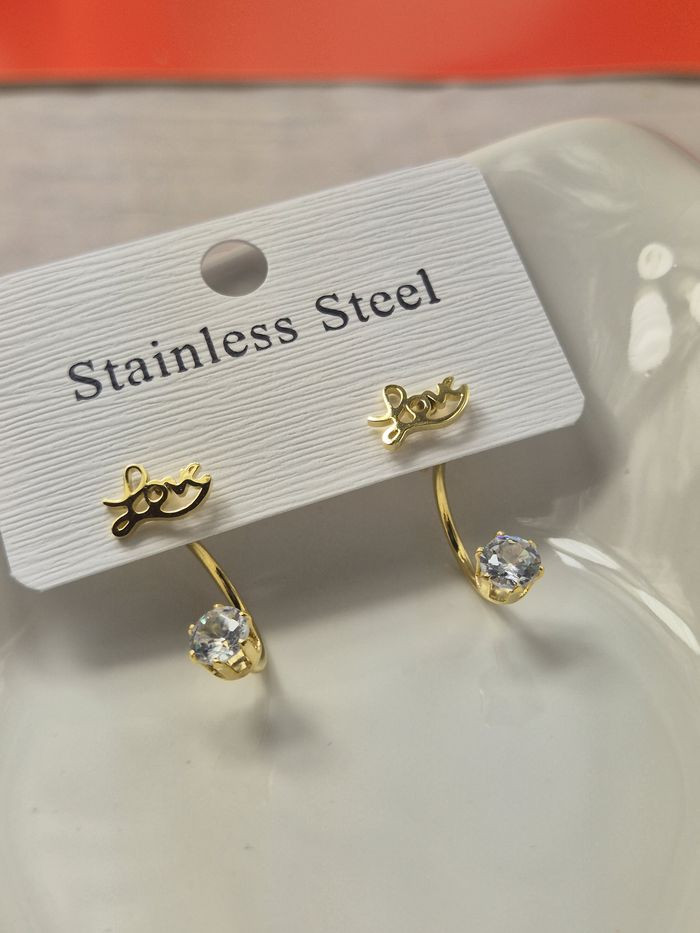 Серьги стальные love с напылением золотом J11513CJJ Серьги стальные love с напылением золотом J11513CJJ