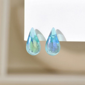 Серьги-пусеты Капли с опаловым свечением CJC15550