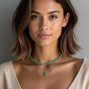 Чокер из зеленого бисера с подвеской в форме изумрудной капли CJP83083 Чокер из зеленого бисера с подвеской в форме изумрудной капли CJP83083