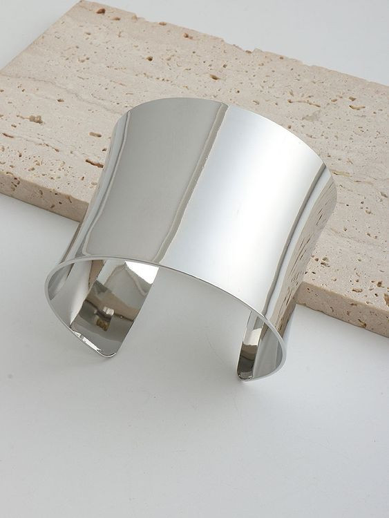 Жесткий браслет CJK81841 Жесткий браслет CJK81841