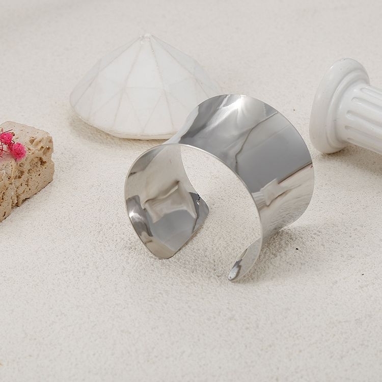 Браслет жесткий широкий кафф с зеркальной поверхностью CJK81841