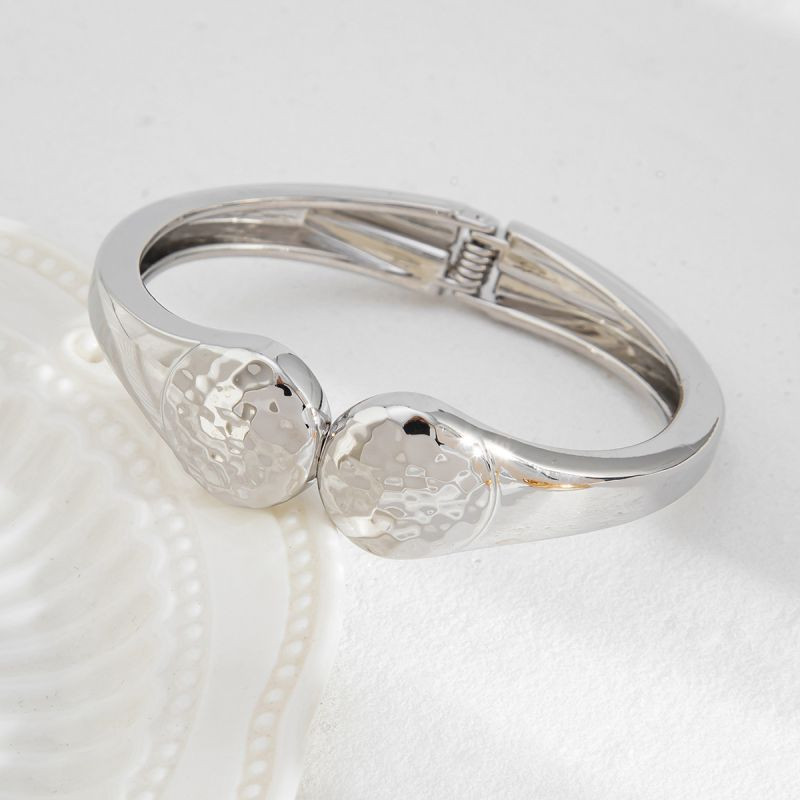 Жесткий браслет CJL85646 Жесткий браслет CJL85646