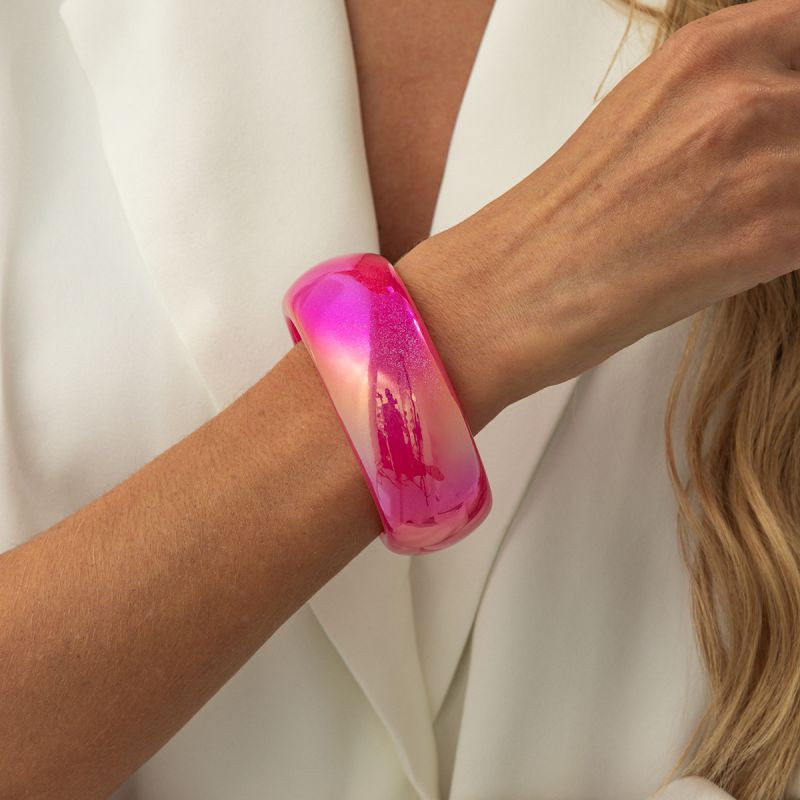 Жесткий браслет CJT03692