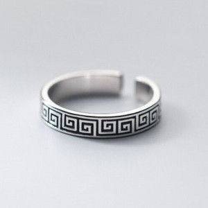Кольцо с античным орнаментом меандр CJC99383