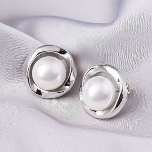 Серьги-гвоздики с жемчужиной в круговой оправе J10701CJJ