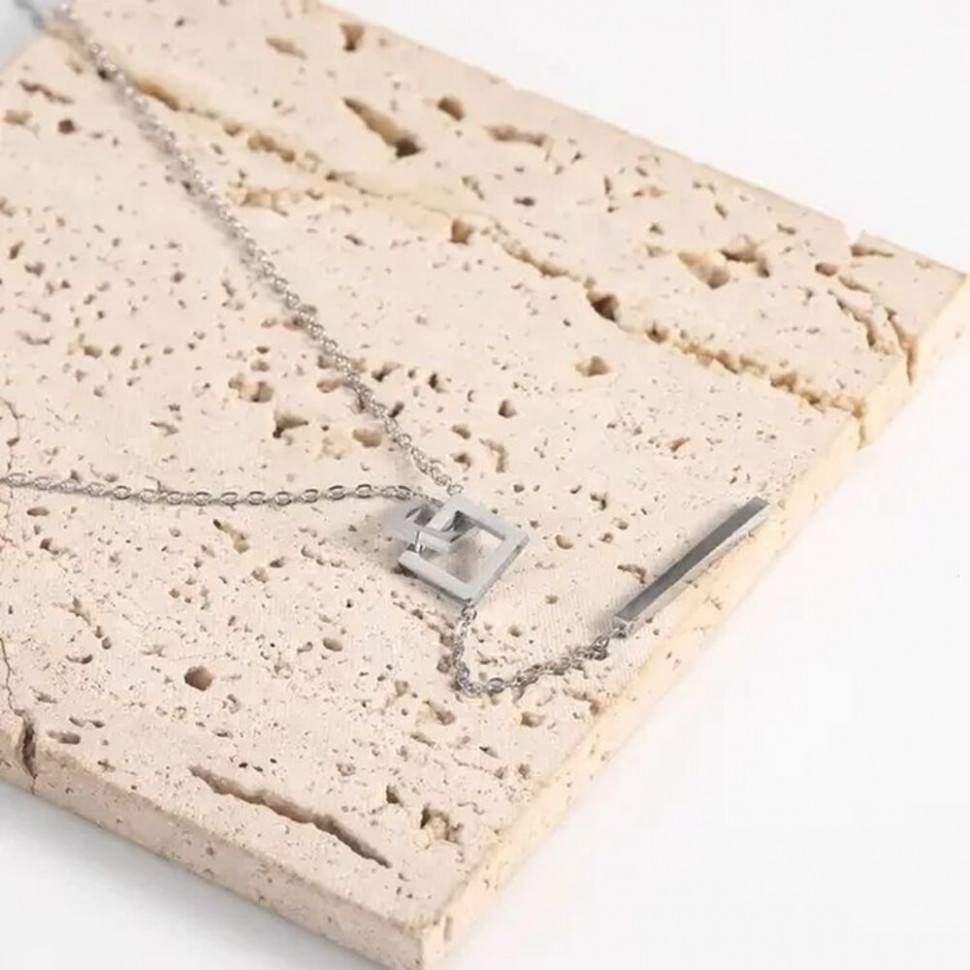 Стальная цепочка-галстук с геометрическими кулонами в форме квадратов J10157CJJ