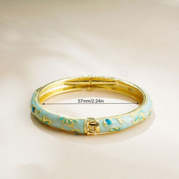 Жесткий браслет CJK84382