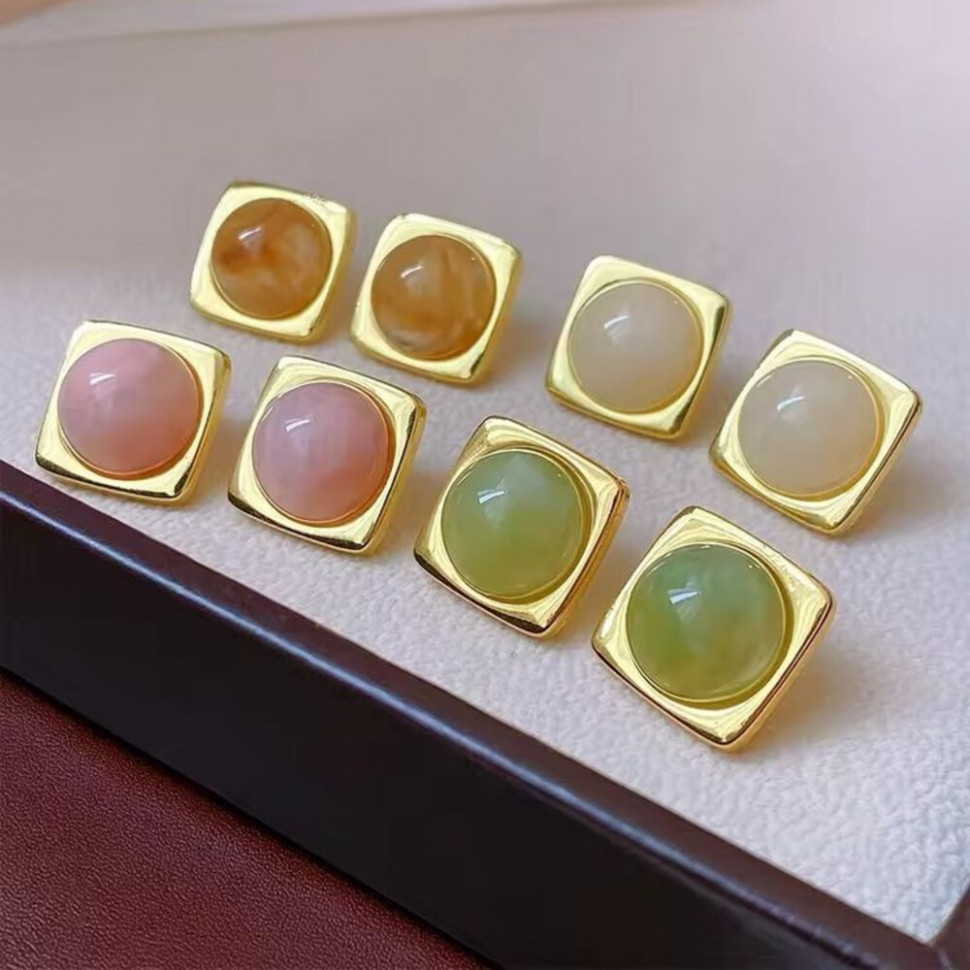 Серьги латунь с напылением золотом квадрат с круглой вставкой J11279CJJ 1CJJ Серьги латунь с напылением золотом квадрат с круглой вставкой J11279CJJ 1CJJ