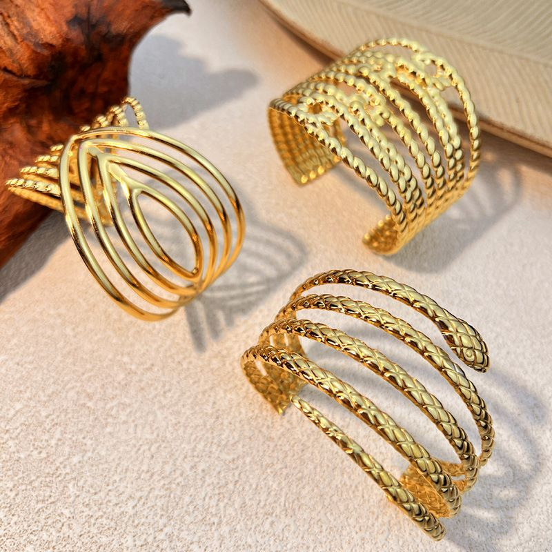 Браслет-кафф широкий с многослойным плетением CJM18930