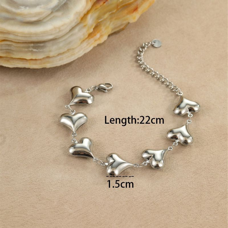 Браслет с множеством подвесок в форме сердец CJN90028