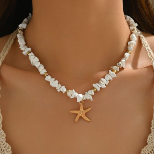 Чокер из белой каменной крошки с подвеской в форме морской звезды CJP82240