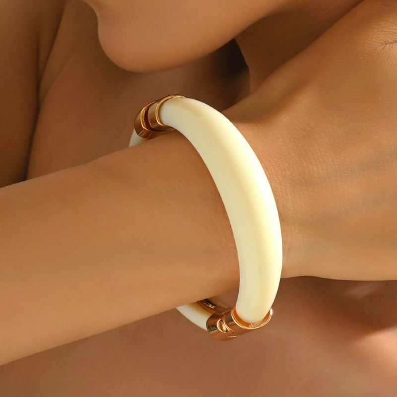 Жесткий браслет CJR81403 Жесткий браслет CJR81403