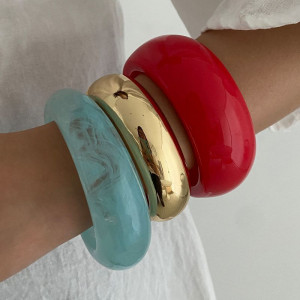 Браслет жесткий литой формы «баранка» CJP36147