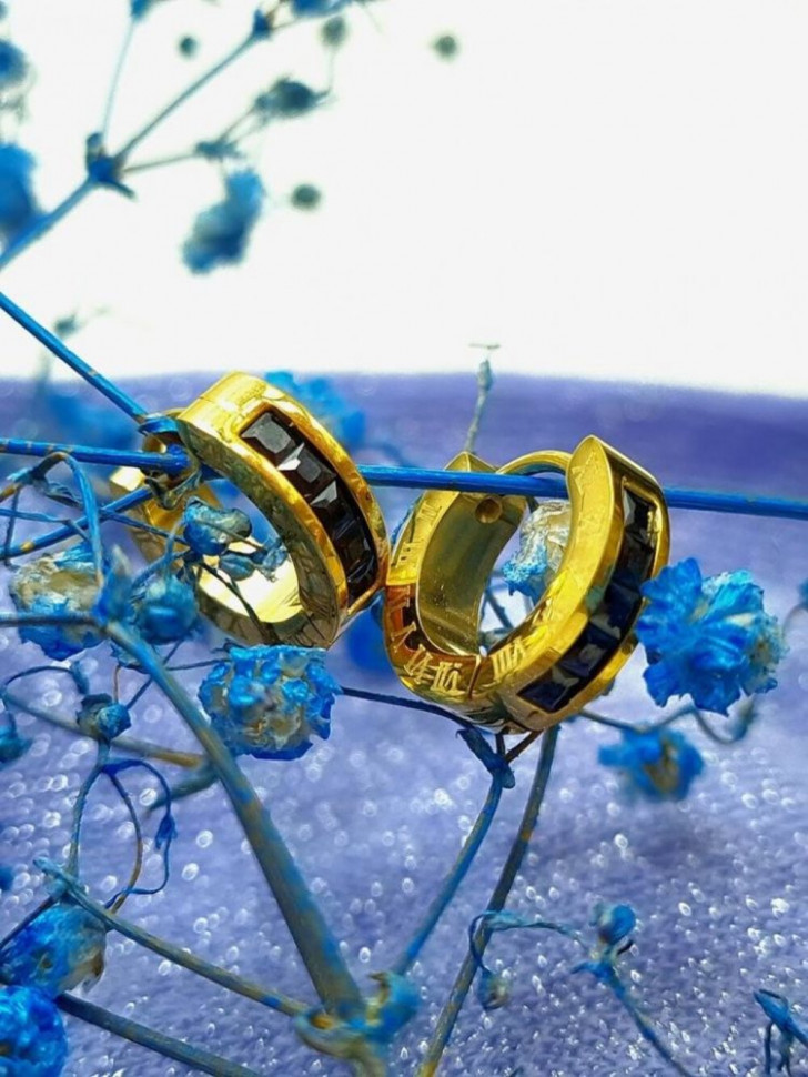 Стальные серьги-конго с напылением золотом и фианитами J10249CJJ Стальные серьги-конго с напылением золотом и фианитами J10249CJJ