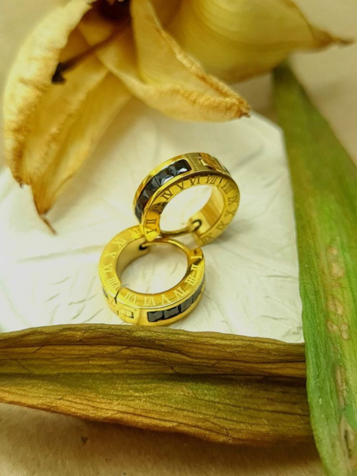 Стальные серьги-конго с напылением золотом и фианитами J10249CJJ Стальные серьги-конго с напылением золотом и фианитами J10249CJJ