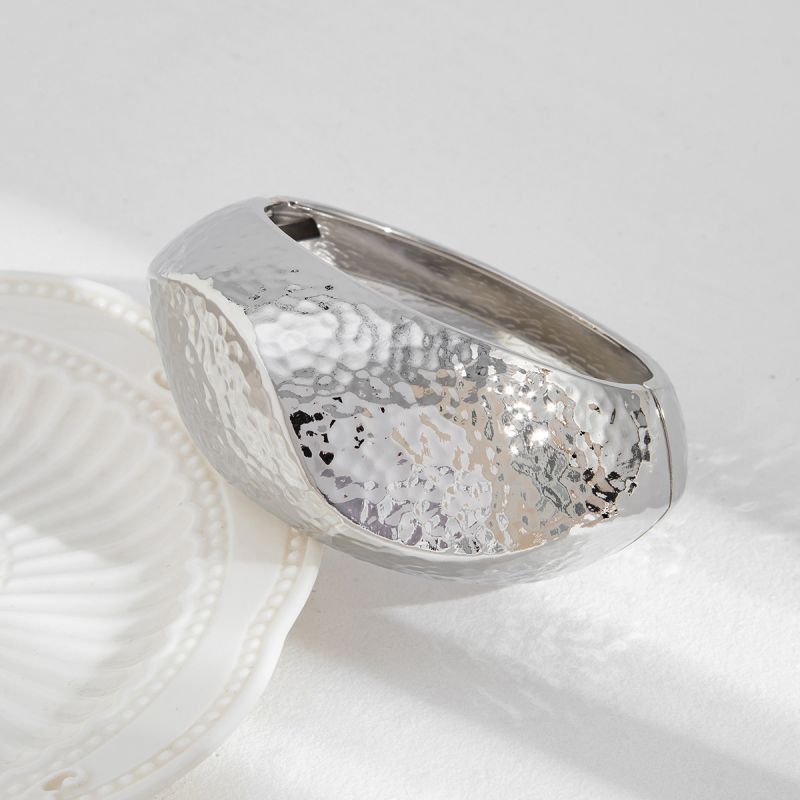 Жесткий браслет CJL85666 Жесткий браслет CJL85666