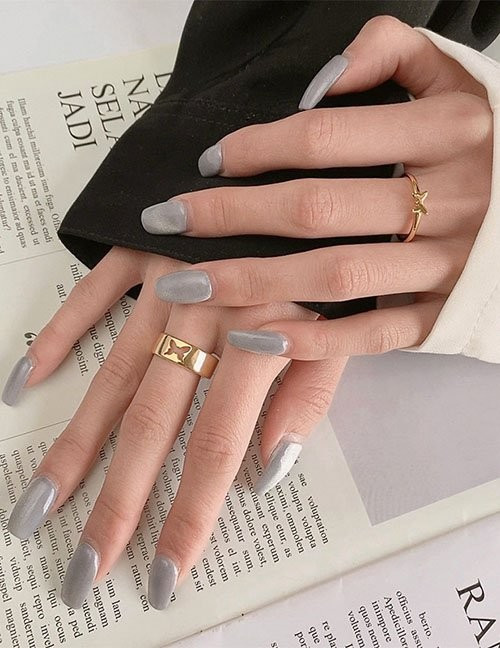 Минималистичное кольцо с силуэтом бабочки L82207