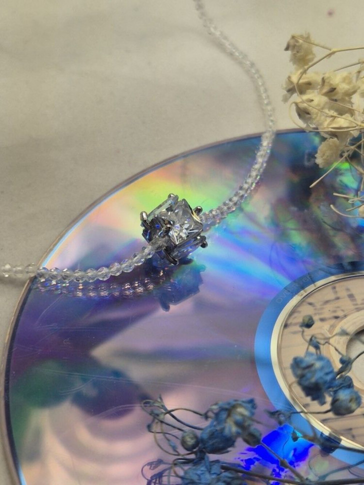 Бусы из бисера с подвеской в виде крупного сияющего куба J10730CJJ