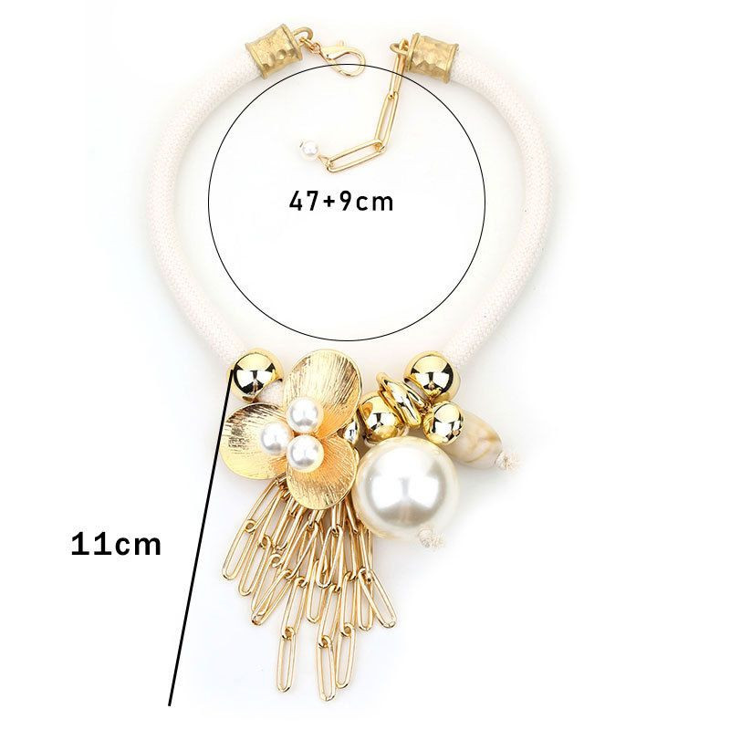 Многослойное колье из жемчуга и золотистых элементов с кистями CJP62802