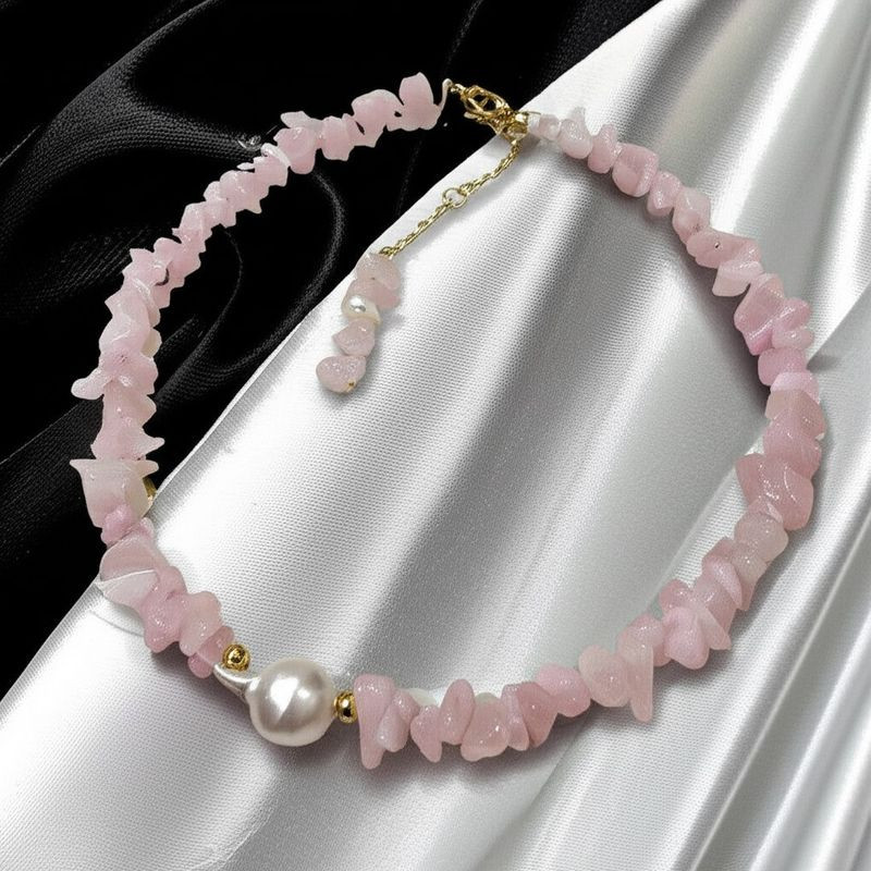 Бусы из розового кварца с центральной жемчужиной 1J11936CJJ Бусы из розового кварца с центральной жемчужиной 1J11936CJJ