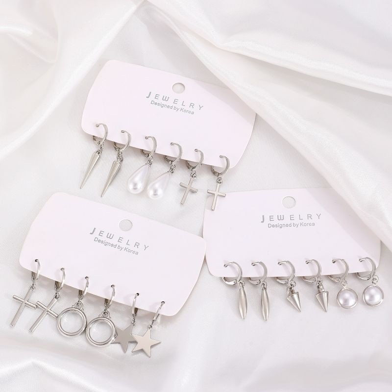 Набор серебристых серег конго с геометрическими и жемчужными подвесками CJH66983 Набор серебристых серег конго с геометрическими и жемчужными подвесками CJH66983