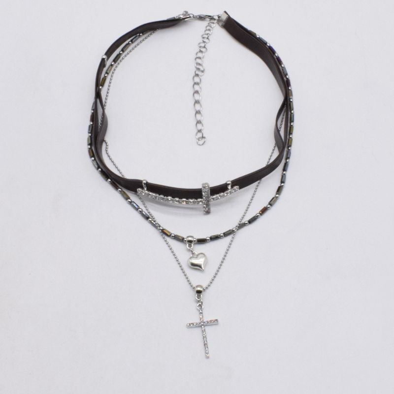 Трехслойное колье с массивным крестом и металлическими шариками CJG49881
