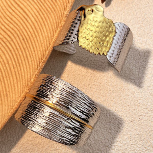 Браслет-кафф широкий с комбинированной фактурой CJM18933 Браслет-кафф широкий с комбинированной фактурой CJM18933