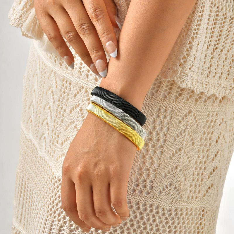 Браслет многослойный из трех широких обручей CJP93847