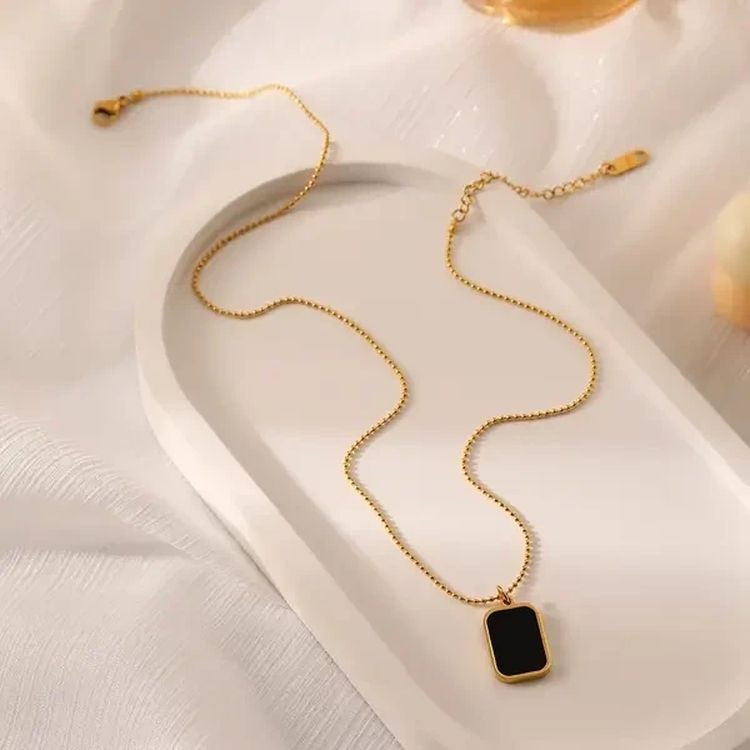 Цепочка стальная с напылением золотом и черным прямоугольным кулоном J10156CJJ Цепочка стальная с напылением золотом и черным прямоугольным кулоном J10156CJJ