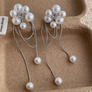 Длинные серьги пусеты с жемчужными цветами и цепями CJM48214 Длинные серьги пусеты с жемчужными цветами и цепями CJM48214