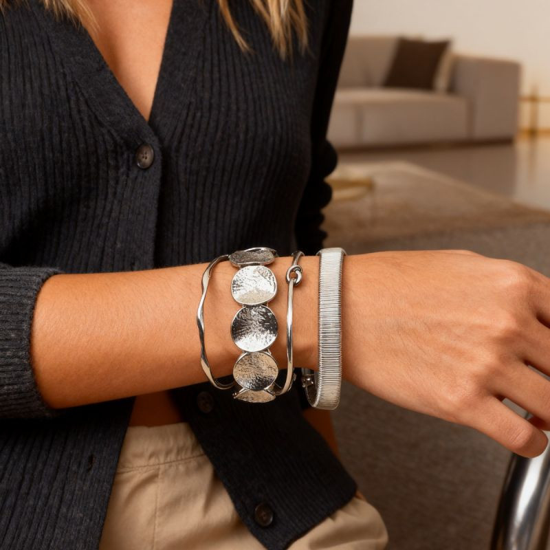 Жесткий браслет CJR81427 Жесткий браслет CJR81427