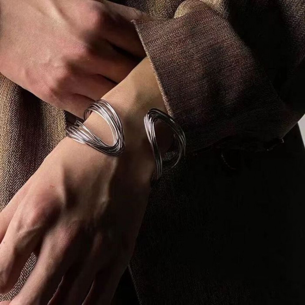 Жесткий браслет CJH70031