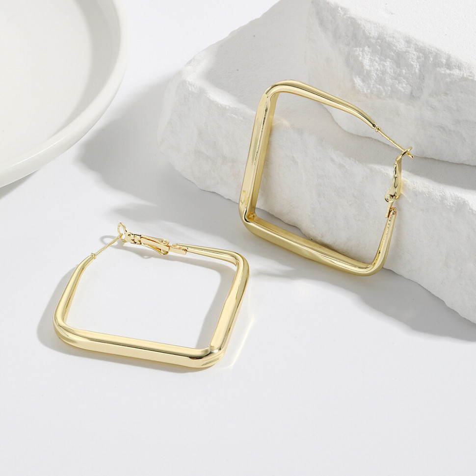 Крупные квадратные серьги-кольца с тонкими гранями M08736