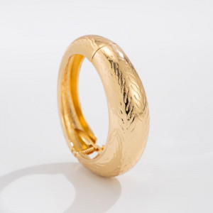 Браслет жесткий трубчатый с мелкоточечной фактурой CJL85689 Браслет жесткий трубчатый с мелкоточечной фактурой CJL85689