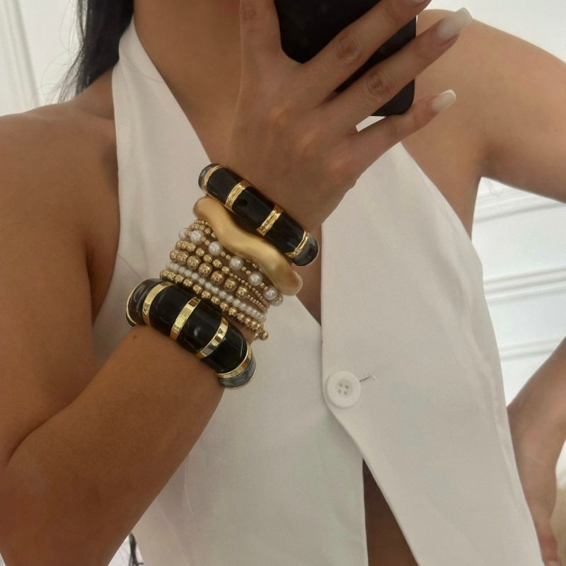 Жесткий браслет CJR56067